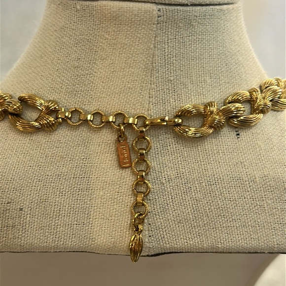 Monet Necklace - Picture 4 of 5